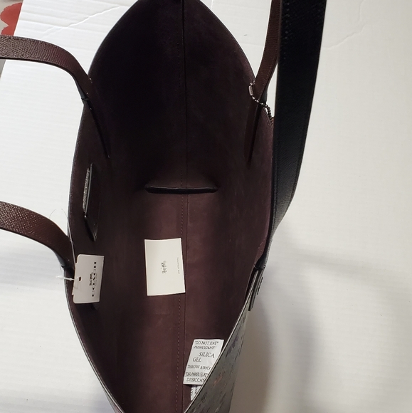 NWT coach Rexy Repeat Print Tote - Picture 6 of 6